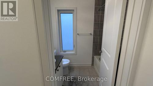 1 Red Maple Lane, Barrie (Innis-Shore), ON - Indoor Photo Showing Bathroom