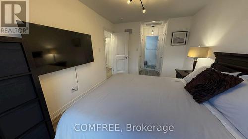 1 Red Maple Lane, Barrie (Innis-Shore), ON - Indoor Photo Showing Bedroom