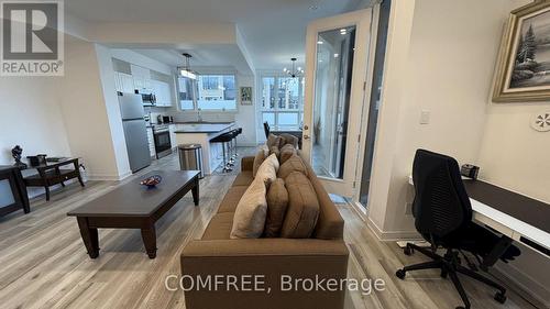 1 Red Maple Lane, Barrie (Innis-Shore), ON - Indoor