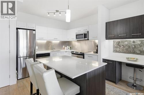217 404 C Avenue S, Saskatoon, SK - Indoor Photo Showing Kitchen With Upgraded Kitchen