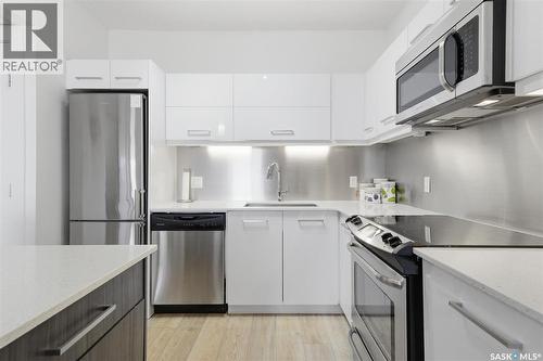 217 404 C Avenue S, Saskatoon, SK - Indoor Photo Showing Kitchen With Upgraded Kitchen