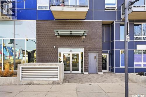 217 404 C Avenue S, Saskatoon, SK -  With Facade