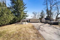 9 EVANS DRIVE Whitchurch-Stouffville, ON L4A 2Y4