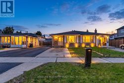 7816 PRIORY CRESCENT  Mississauga, ON L4T 3H5