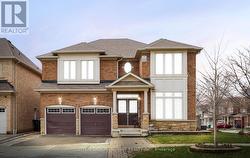 10 ELMCREST DRIVE Brampton, ON L6Y 5T7