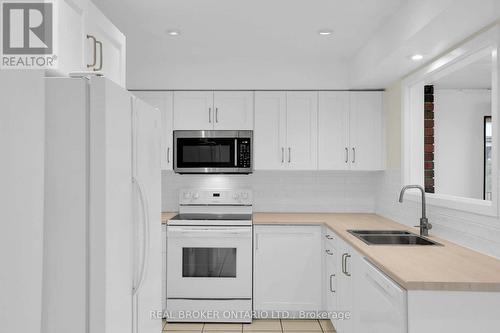 37 Nicklin Crescent, Guelph, ON - Indoor Photo Showing Kitchen