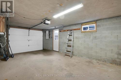 37 Nicklin Crescent, Guelph, ON - Indoor Photo Showing Garage