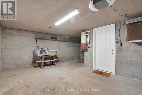 37 Nicklin Crescent, Guelph, ON - Indoor Photo Showing Garage