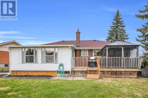 37 Nicklin Crescent, Guelph, ON - Outdoor With Deck Patio Veranda
