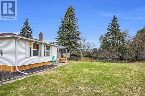 37 Nicklin Crescent, Guelph, ON - Outdoor