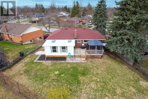 37 Nicklin Crescent, Guelph, ON - Outdoor
