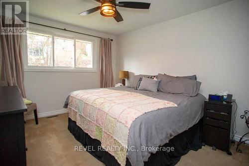 102 Century Hill Drive, Kitchener, ON - Indoor Photo Showing Bedroom