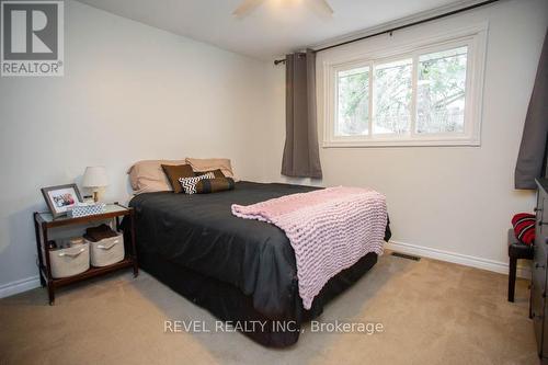 102 Century Hill Drive, Kitchener, ON - Indoor Photo Showing Bedroom