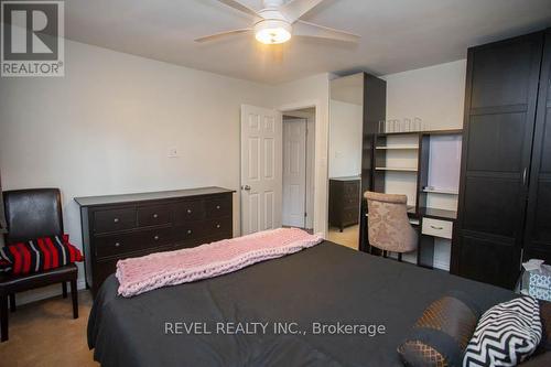 102 Century Hill Drive, Kitchener, ON - Indoor Photo Showing Bedroom