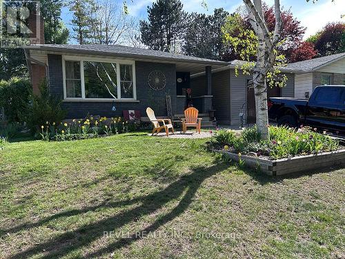 102 Century Hill Drive, Kitchener, ON - Outdoor