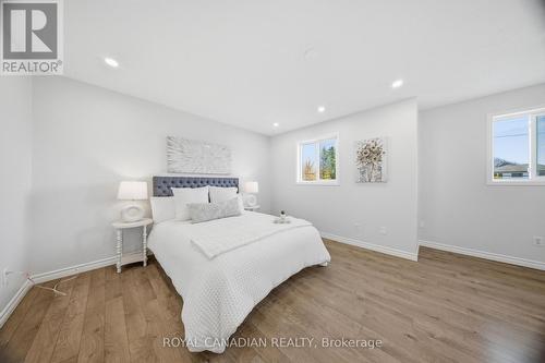 1496 Franklin Boulevard, Cambridge, ON - Indoor Photo Showing Bedroom