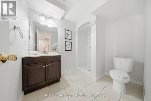 1496 Franklin Boulevard, Cambridge, ON - Indoor Photo Showing Bathroom
