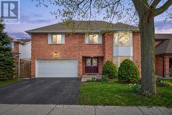 54 GOLDCREST DRIVE Hamilton, ON L8G 4T6