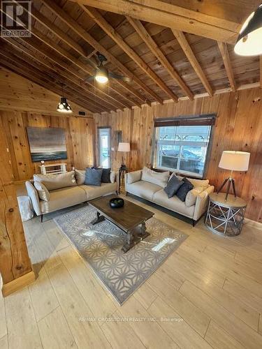 1056 Elm Road, Innisfil, ON - Indoor