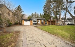 1207 Pinegrove Road Oakville, ON L6L 2W8