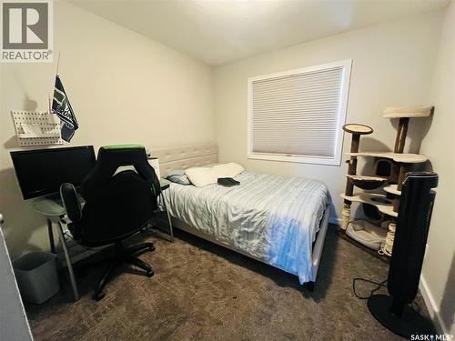 642 Glenridge Avenue, Swift Current, SK - Indoor Photo Showing Bedroom