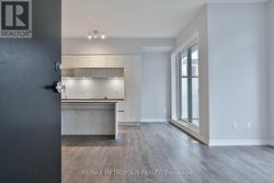 906 - 2 STECKLEY HOUSE LANE Richmond Hill, ON L4S 1M4