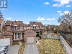61 FRY CRESCENT Clarington (Bowmanville), ON L1C 4Y3