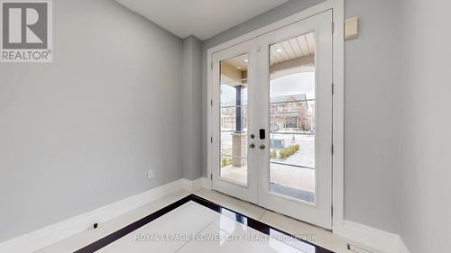 642 Sweetwater Crescent, Newmarket, ON - Indoor Photo Showing Other Room