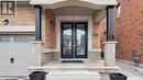 642 Sweetwater Crescent, Newmarket, ON  - Outdoor With Exterior 