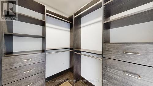 642 Sweetwater Crescent, Newmarket, ON - Indoor