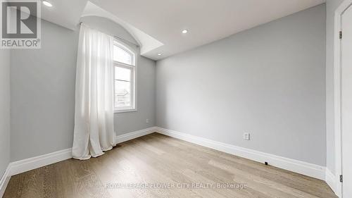 642 Sweetwater Crescent, Newmarket, ON - Indoor Photo Showing Other Room