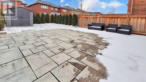 642 Sweetwater Crescent, Newmarket, ON - Outdoor