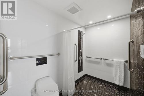 1004 - 600 Talbot Street, London East (East F), ON 