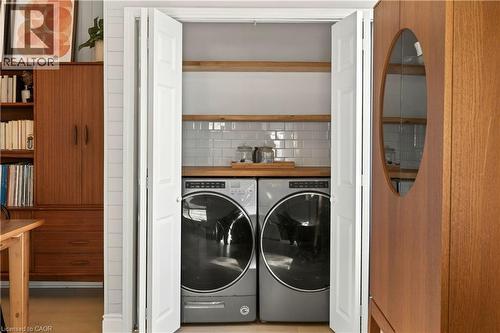 12 East 21St Street, Hamilton, ON - Indoor Photo Showing Laundry Room