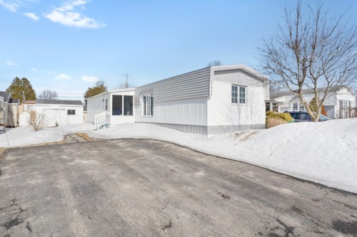 1452 Rue St-Marc  Québec (Sainte-Foy/Sillery/Cap-Rouge), QC G2G 1S7