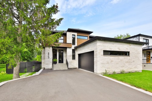 973 Rue St-Jean  Chambly, QC J3L 2W2