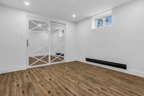 Chambre à coucher - 216 Av. St-Louis, Pointe-Claire, QC - Indoor Photo Showing Other Room