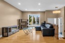 Salon - 216 Av. St-Louis, Pointe-Claire, QC  - Indoor Photo Showing Other Room 