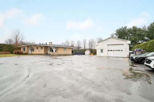 957 Rue Dufferin  Granby, QC J2H 0T7