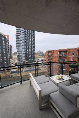 Balcony - Ph02-2160 Av. Terry-Fox, Laval (Chomedey), QC - 