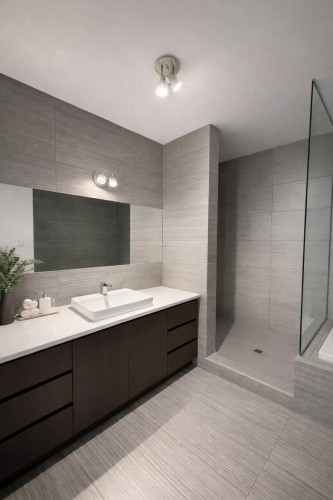 Master Bathroom - Ph02-2160 Av. Terry-Fox, Laval (Chomedey), QC - Indoor Photo Showing Bathroom