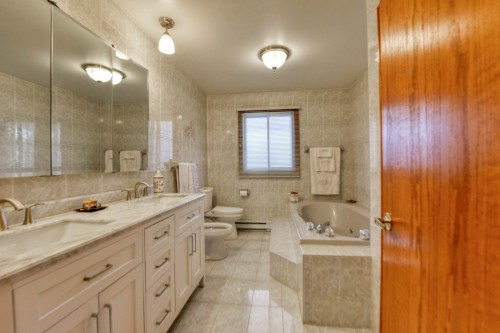 Bathroom - 11263  - 11269 Av. Éthier, Montréal (Montréal-Nord), QC - Indoor Photo Showing Bathroom