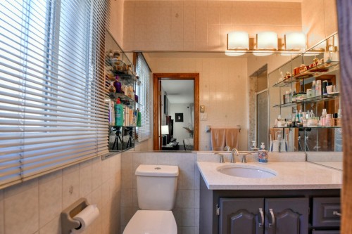 Master Bathroom - 11263  - 11269 Av. Éthier, Montréal (Montréal-Nord), QC - Indoor Photo Showing Bathroom