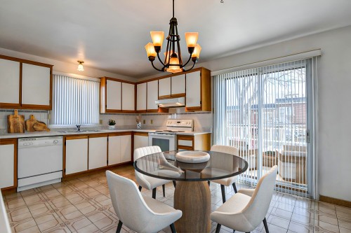 Dinette - 11263  - 11269 Av. Éthier, Montréal (Montréal-Nord), QC - Indoor