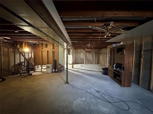 Pierson, Manitoba - Indoor Photo Showing Basement