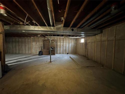 Pierson, Manitoba - Indoor Photo Showing Basement
