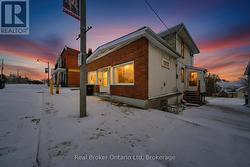 A - 7 ROBERT STREET W Penetanguishene, ON L9M 1T9