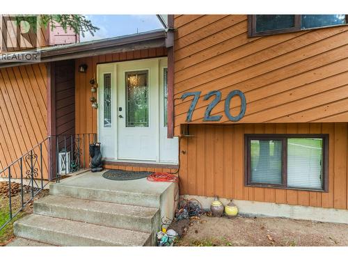 720 CARIBOO TRAIL  100 Mile House, BC V0K 2E0
