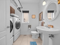 Powder room - 