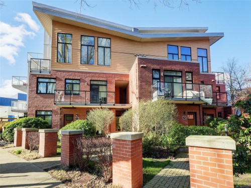 305-606 Speed Ave  Victoria, BC V8Z 1A4